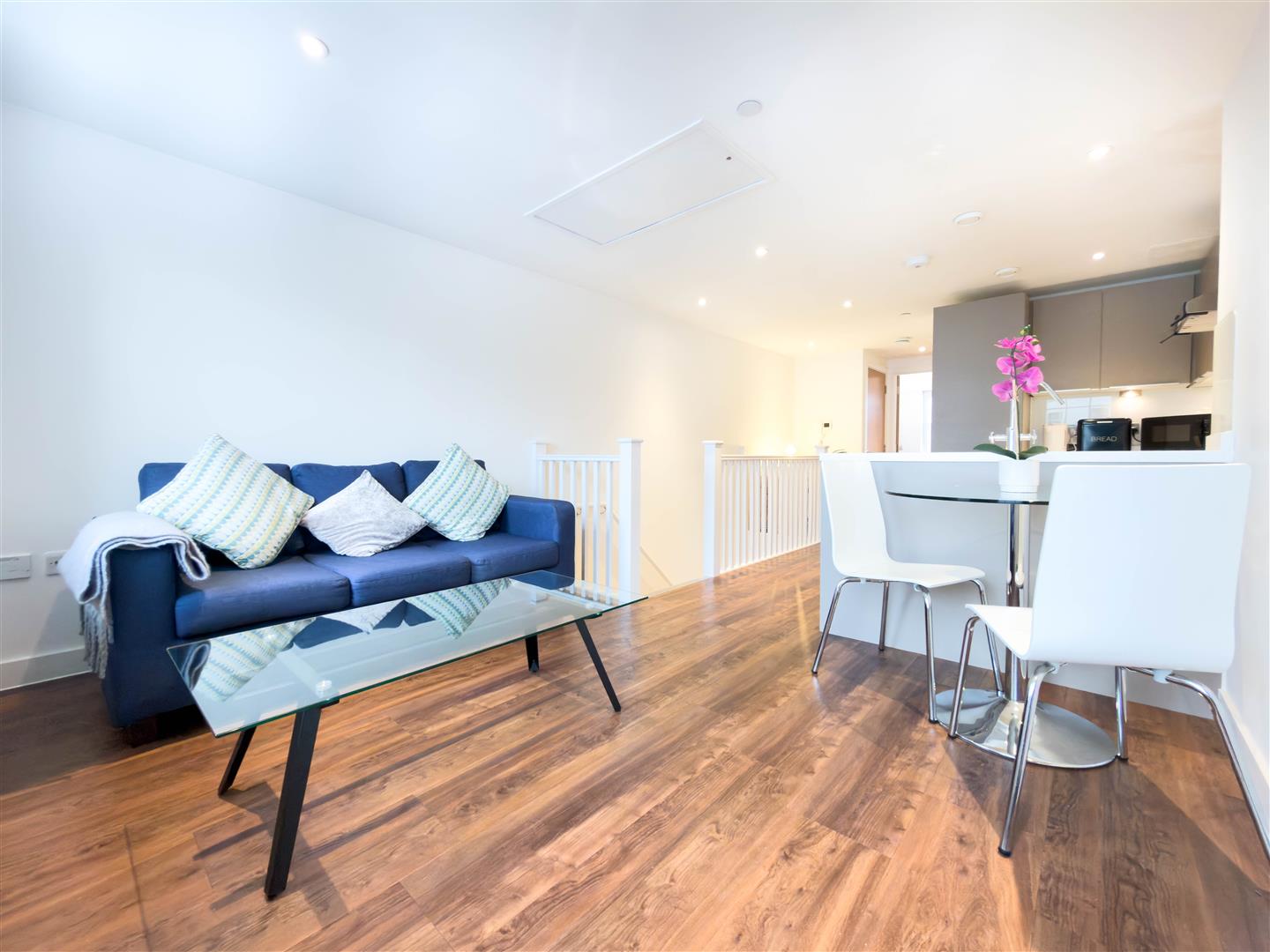 1 bed property in Crown Passage, Kingston Upon Thames